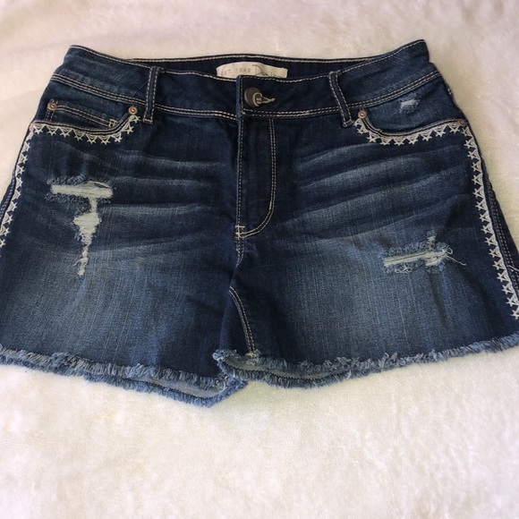 EST 1948 Denim Shorts - Picture 8 of 11